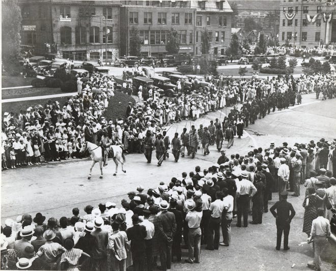 For several days in June from 1928-41, Asheville's Rhododendron Festival drew spectators from across the region. This is a scene from 1939.